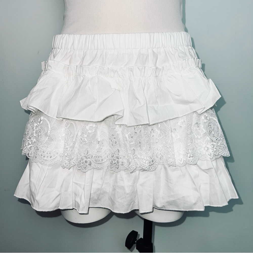Fashion Nova Samantha Ruffled White Lace Mini Skirt - Women’s Size L NWT